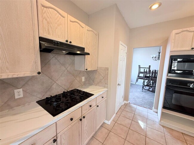 Building Photo - 1734 Chasewood Dr