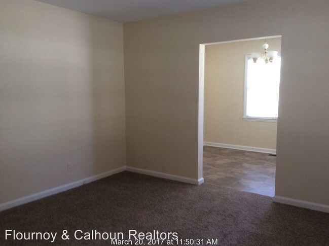 Foto del edificio - 4214 Forrest Rd
