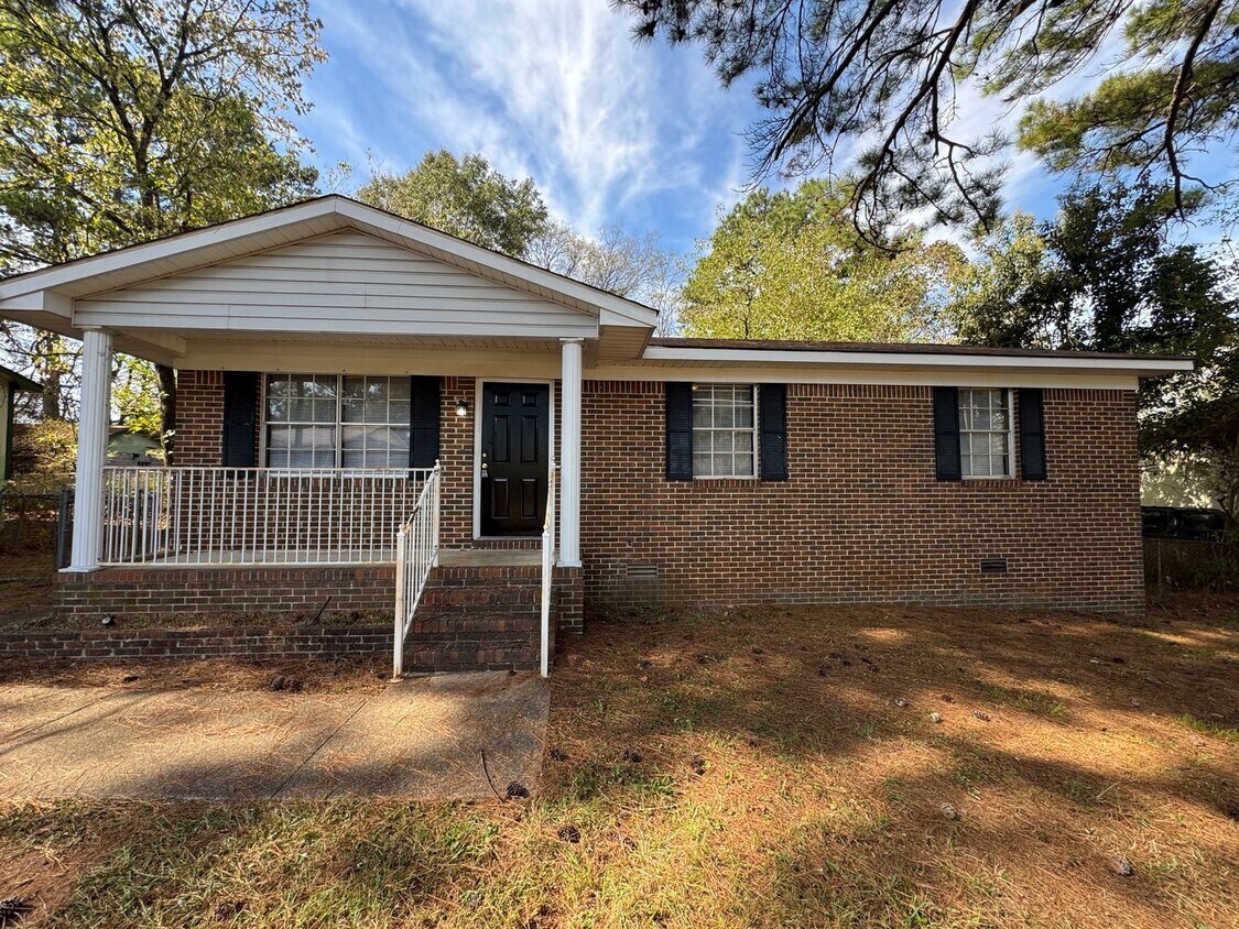Building Photo - Hueytown