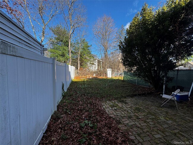 Foto del edificio - 8 Whitman Ct