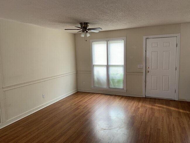 Foto del edificio - 217 Camp Sunrise Rd NW