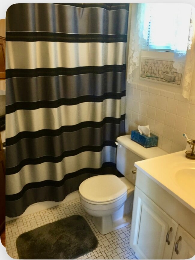 Full Bath - 111 Arlington Rd