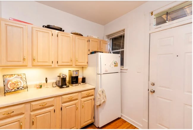 Foto del edificio - 823 W Wrightwood Ave