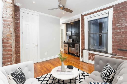 Foto principal - 410 E 13th St