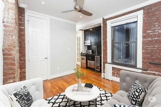 Building Photo - 410 E 13th St