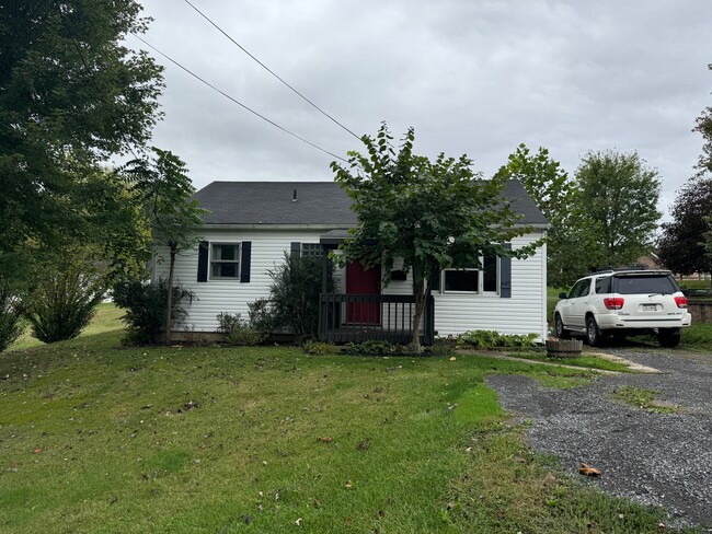 Building Photo - 452 Mildred St
