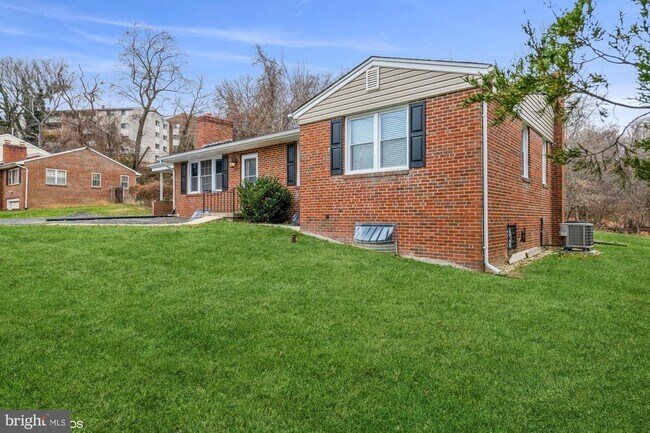 Building Photo - 3504 Brinkley Rd