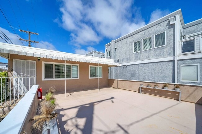 Building Photo - 317 2nd St.