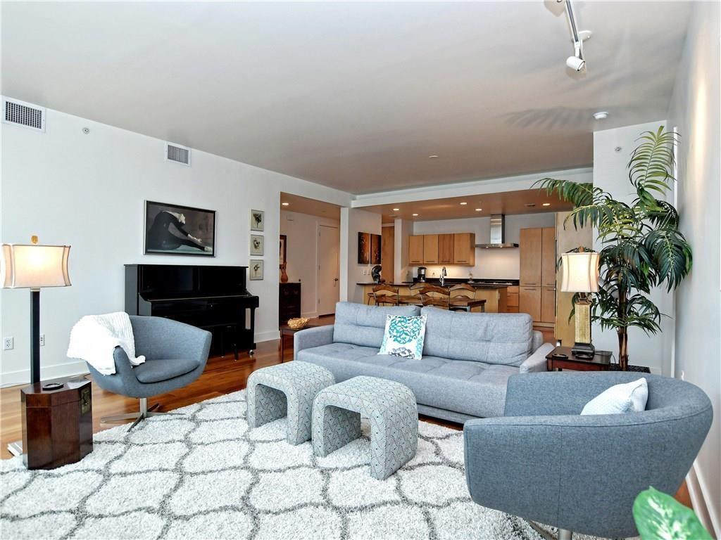 Primary Photo - 210 Lee Barton Dr