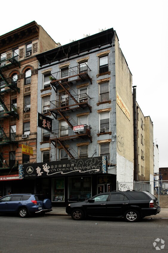Primary Photo - 93 Henry St