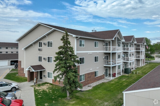Building Photo - Eagle Lake Apartments