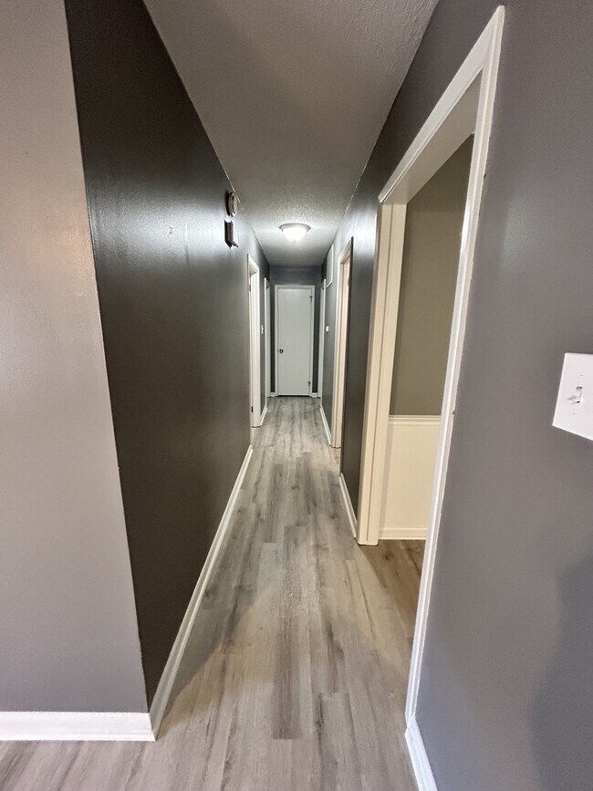 Foto del edificio - 3500 Bunker Hill Dr