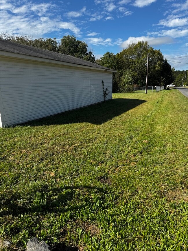 Building Photo - 5667 Turner Dr