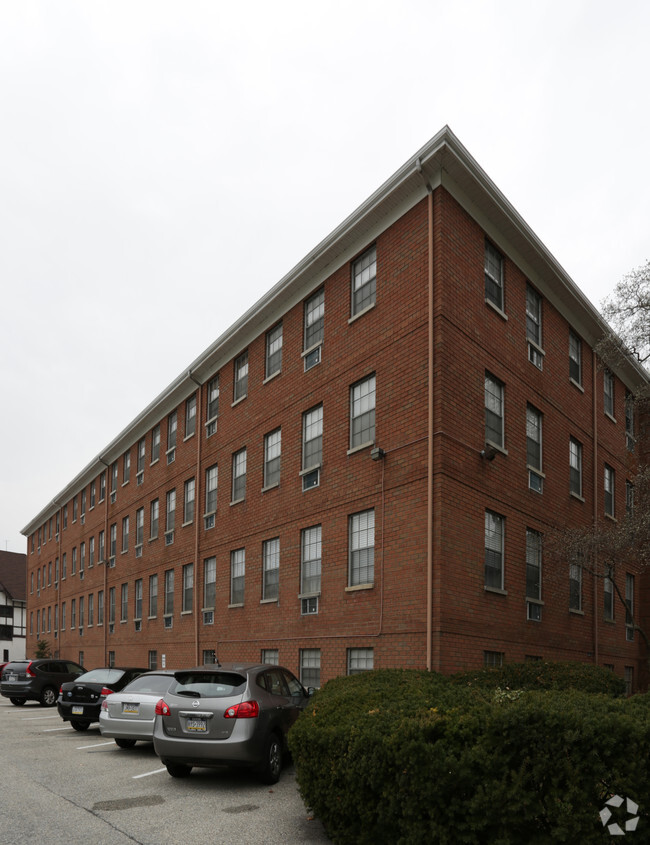 Foto del edificio - One Montgomery Avenue Apartments