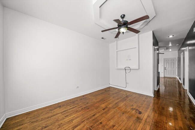 Building Photo - 5150 S Honore St