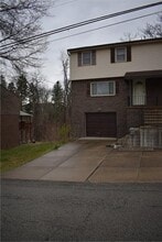 Building Photo - 18 Wallace Rd