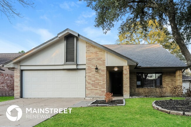 Building Photo - 15518 4 Leaf Dr