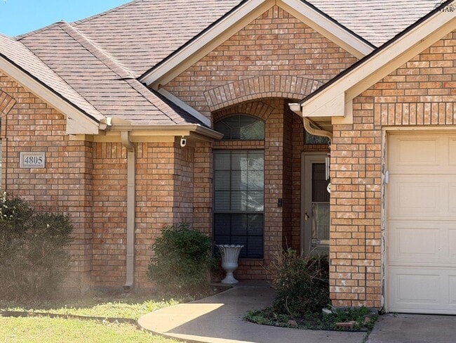 Building Photo - 4805 Belair Blvd