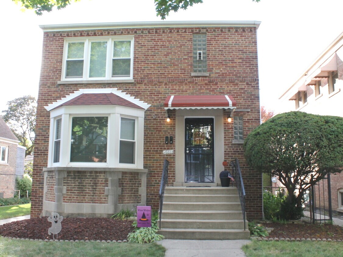 10606 S Artesian Ave, Chicago, IL 60655 Townhome Rentals in Chicago