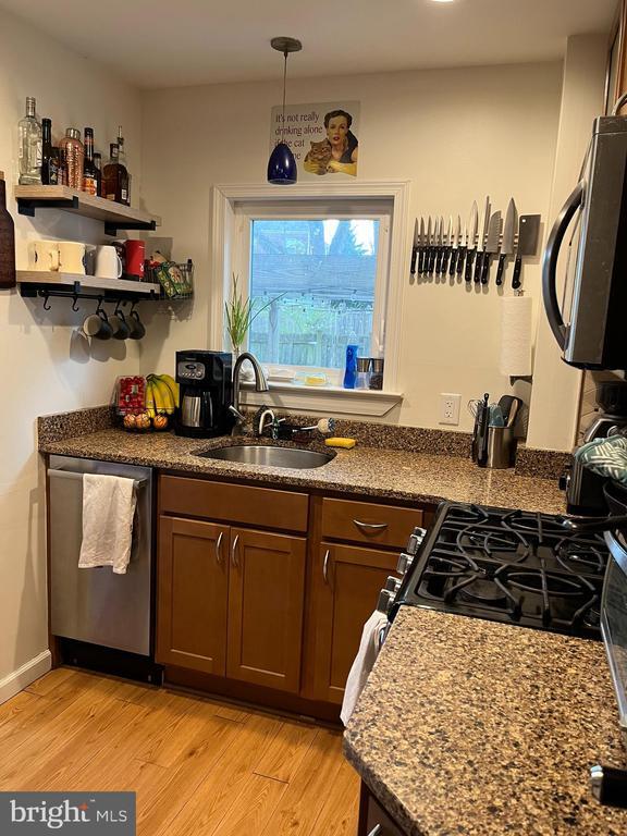 Foto del edificio - 2247 Arlington Terrace