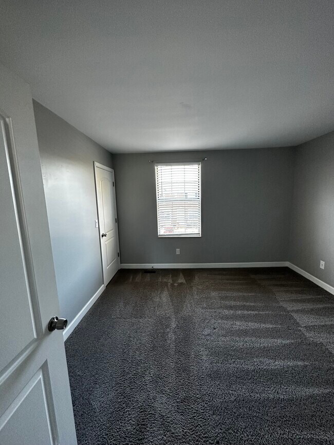 Building Photo - 5078 Stoneybrook Blvd