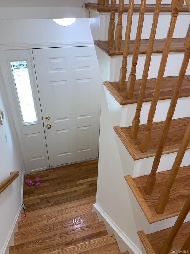 Foto del edificio - 106 Arlington Ct