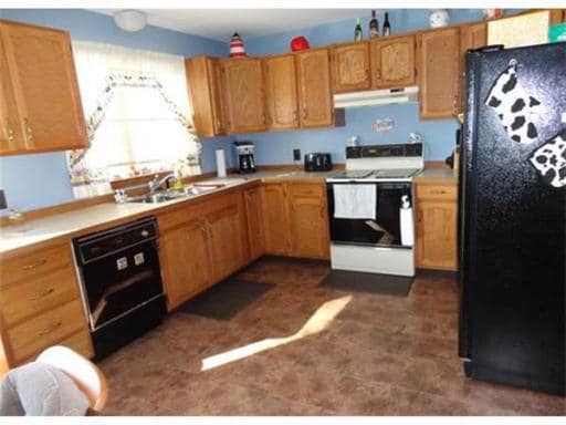 Building Photo - 41 Luden St