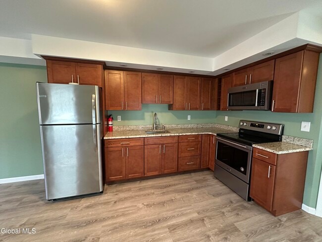 Building Photo - 61 Beekman St