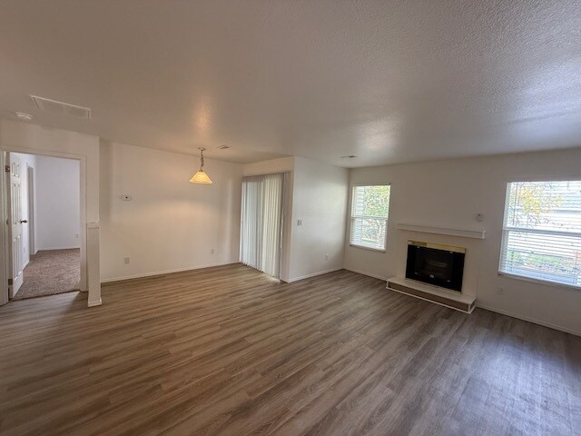 Foto del edificio - 553 S Workland Ln