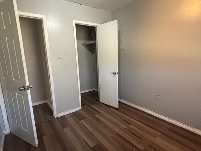 Foto del edificio - 6716 George Washington Dr