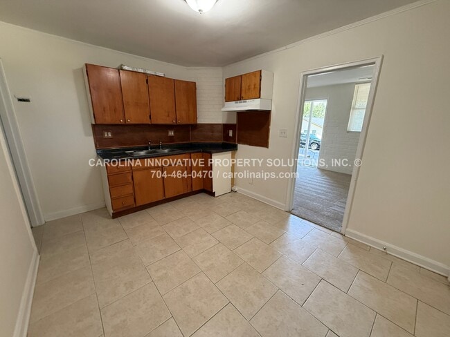 Building Photo - 2122 Rush Wind Dr
