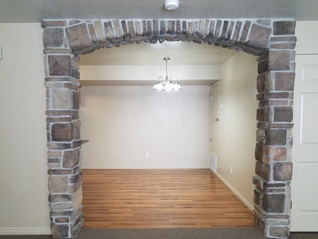 Building Photo - Ground-Floor Condo in Pleasant Grove – Ava...