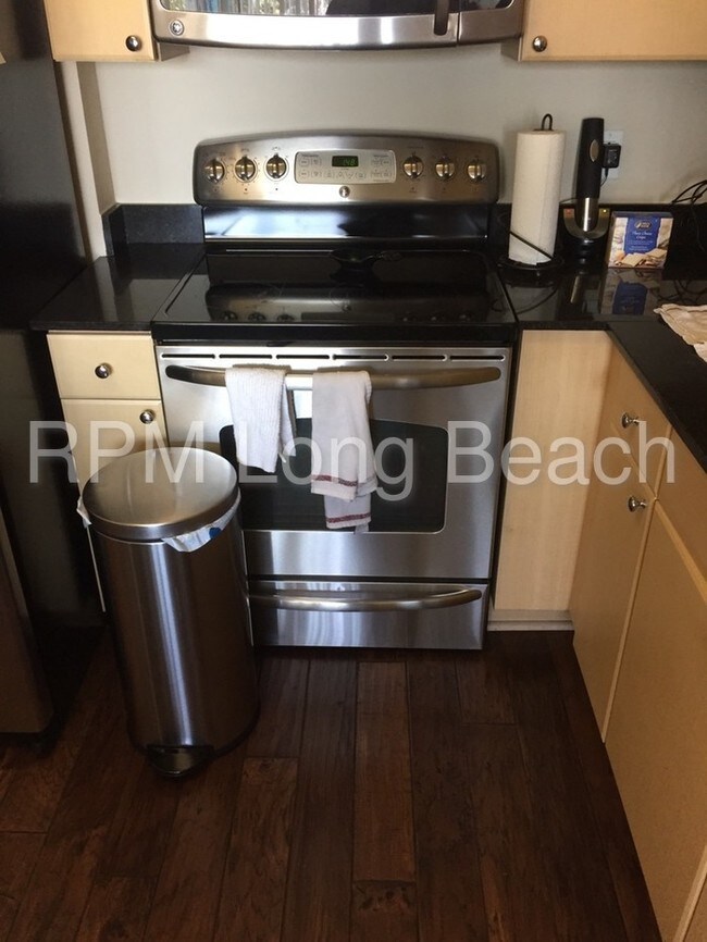 Foto del edificio - 2+2 Downtown LB Condo in Coveted Aqua Towers