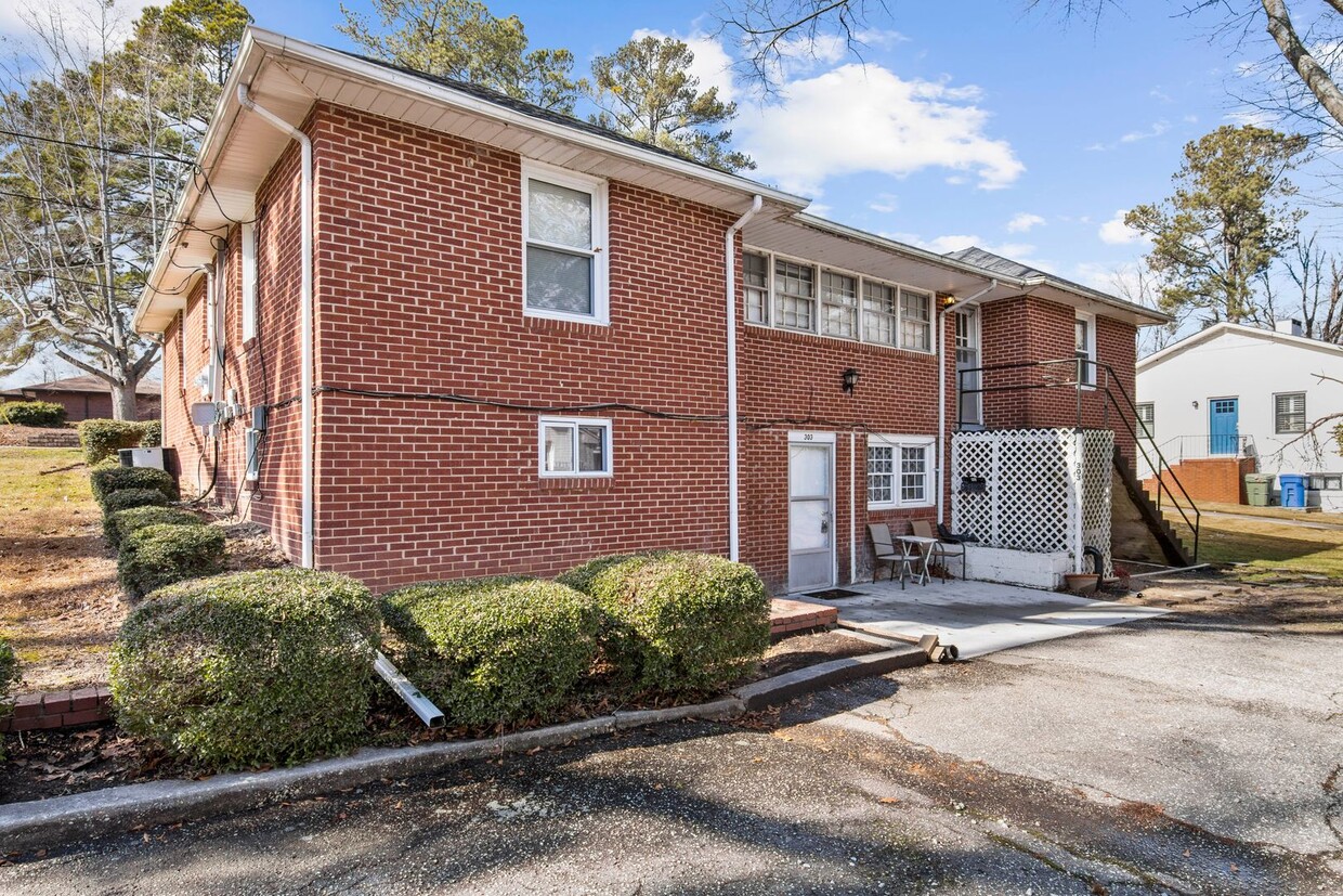 Primary Photo - 1 Bedroom Basement Apartment in Fuquay