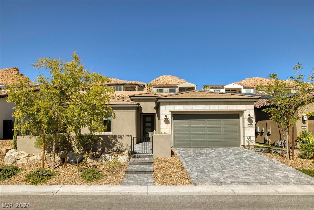 Primary Photo - 29 Desert Juniper Ln