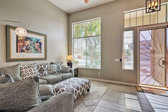Building Photo - 8790 W Hayward Ave
