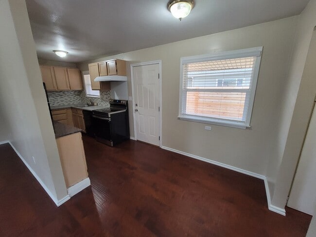 Foto del edificio - 15108 Washington Ave SW