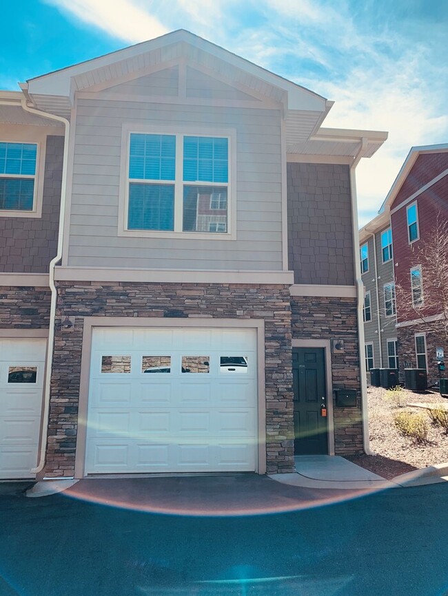 Building Photo - Chattahoochee