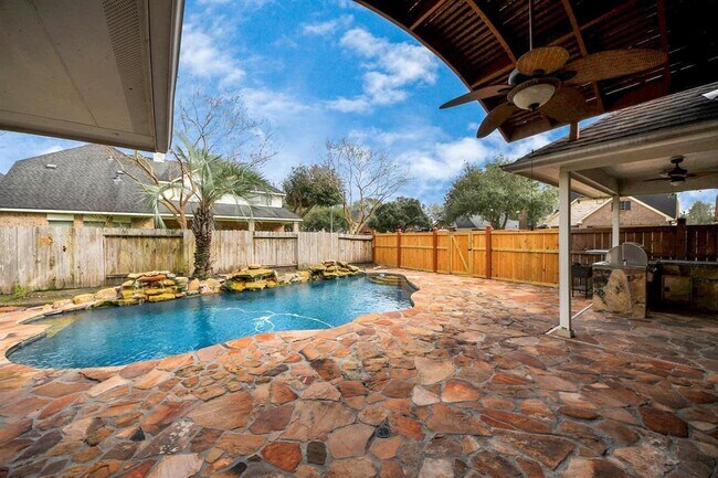 Building Photo - 6423 Middlelake Ct