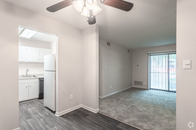 2BR,2BA,-960SF - Foxcroft I