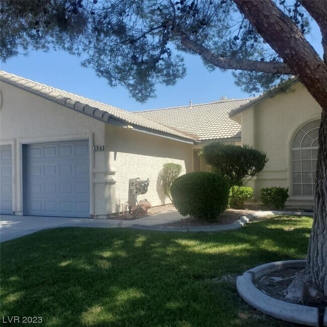 Foto del edificio - 5316 Rim View Ln