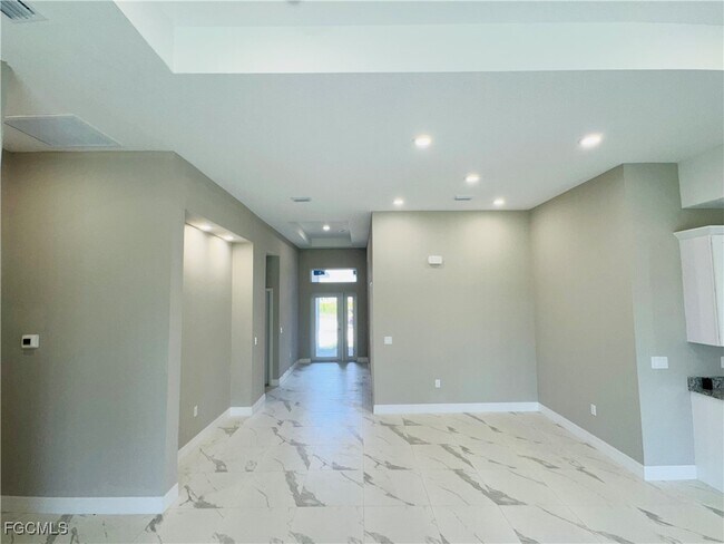 Building Photo - 543 McArthur Blvd