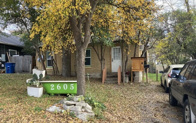 Building Photo - 2605 Oaklawn Ave
