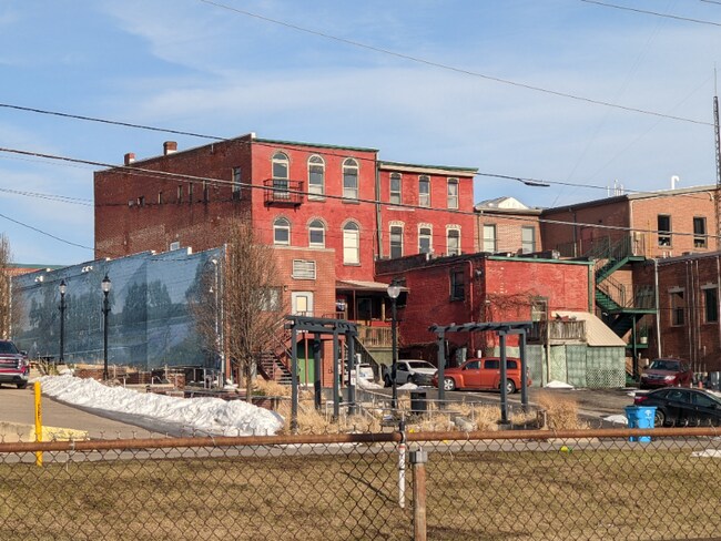 Building Photo - 60 N Main St