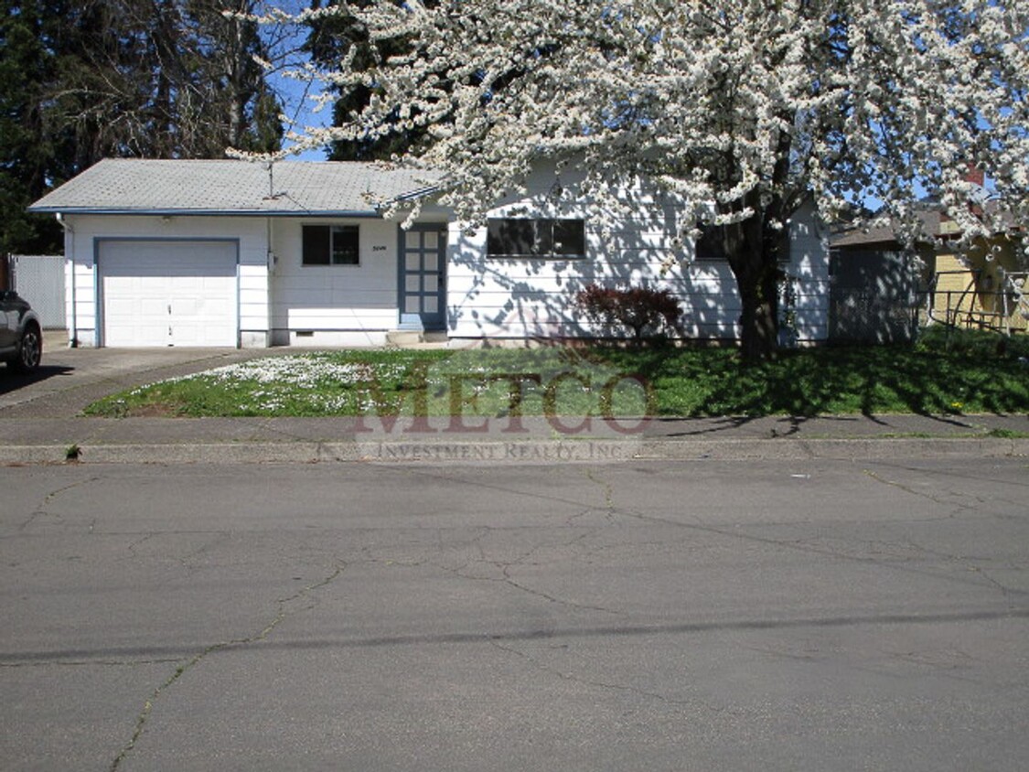 Primary Photo - Nice 3 bedroom Springfield home