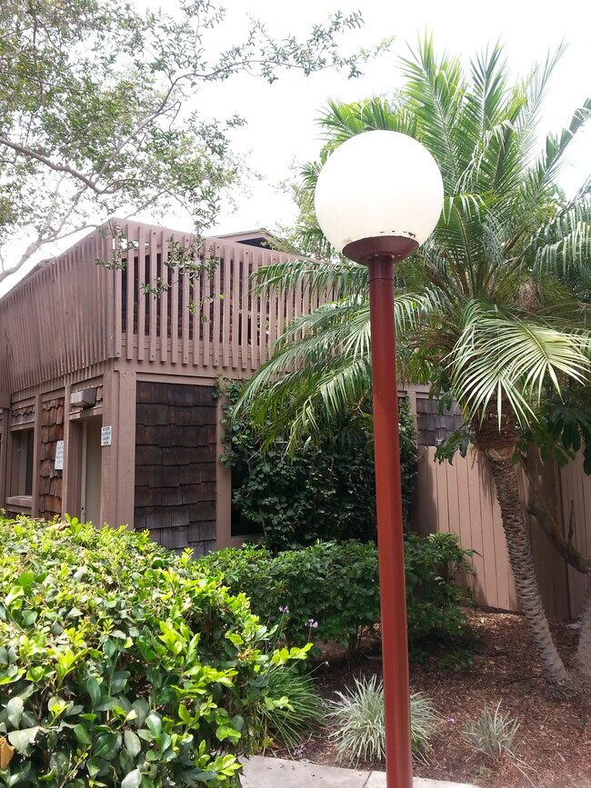 Large exclusive balcony above laundry room - 1082 Cabrillo Park Dr
