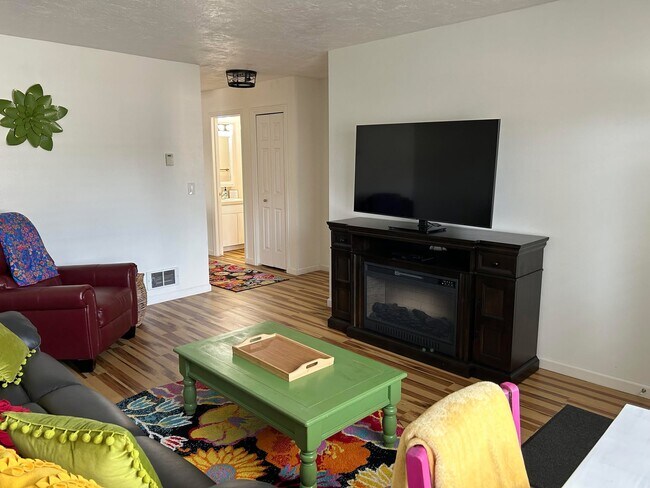 Foto del edificio - 1095 Canal Ave