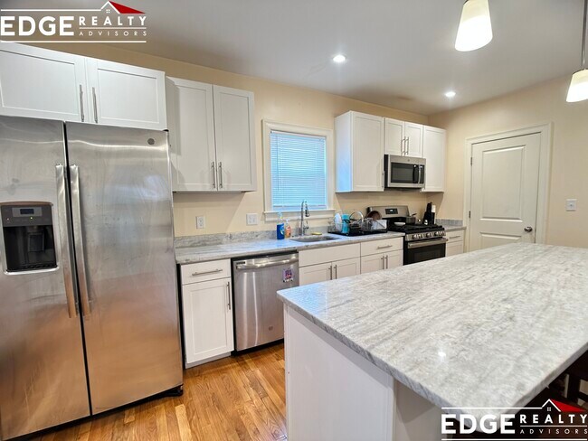 Building Photo - 43 Matchett St