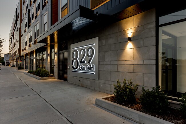 Building Photo - 829 Garfield