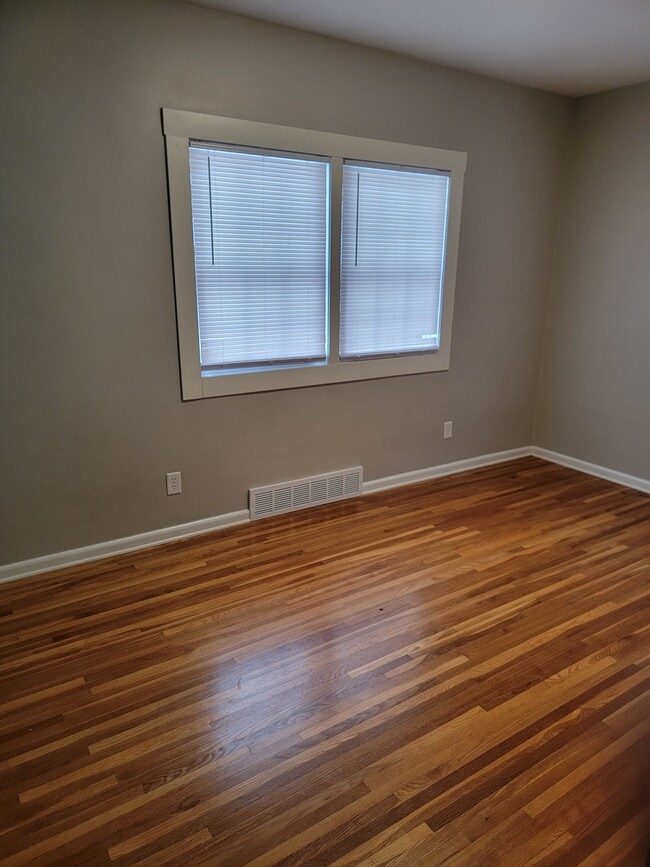 1er dormitorio, piso principal - 821 4th Ave SE